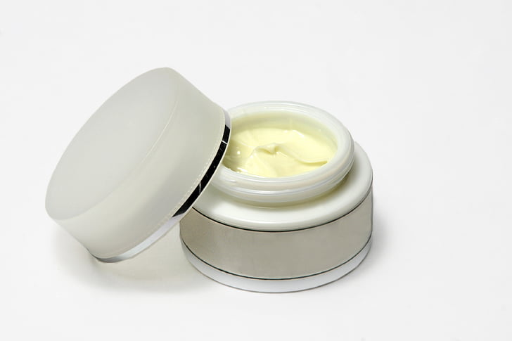 MOISTURIZING CREAM
